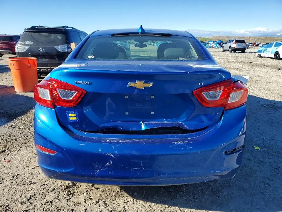 2017 CHEVROLET CRUZE LT  