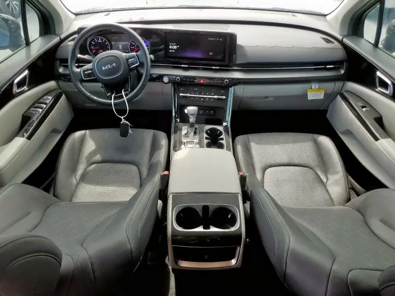 2024 KIA CARNIVAL EX  