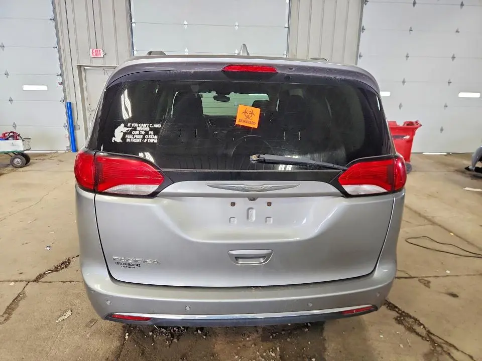 2017 CHRYSLER PACIFICA TOURING L  
