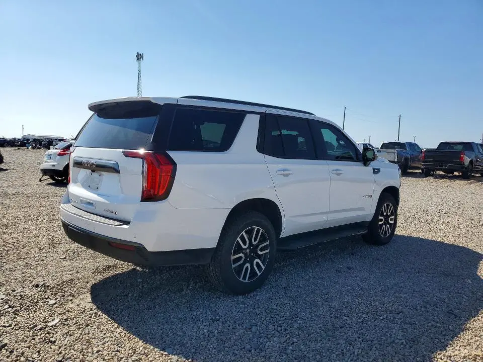 2023 GMC YUKON AT4  