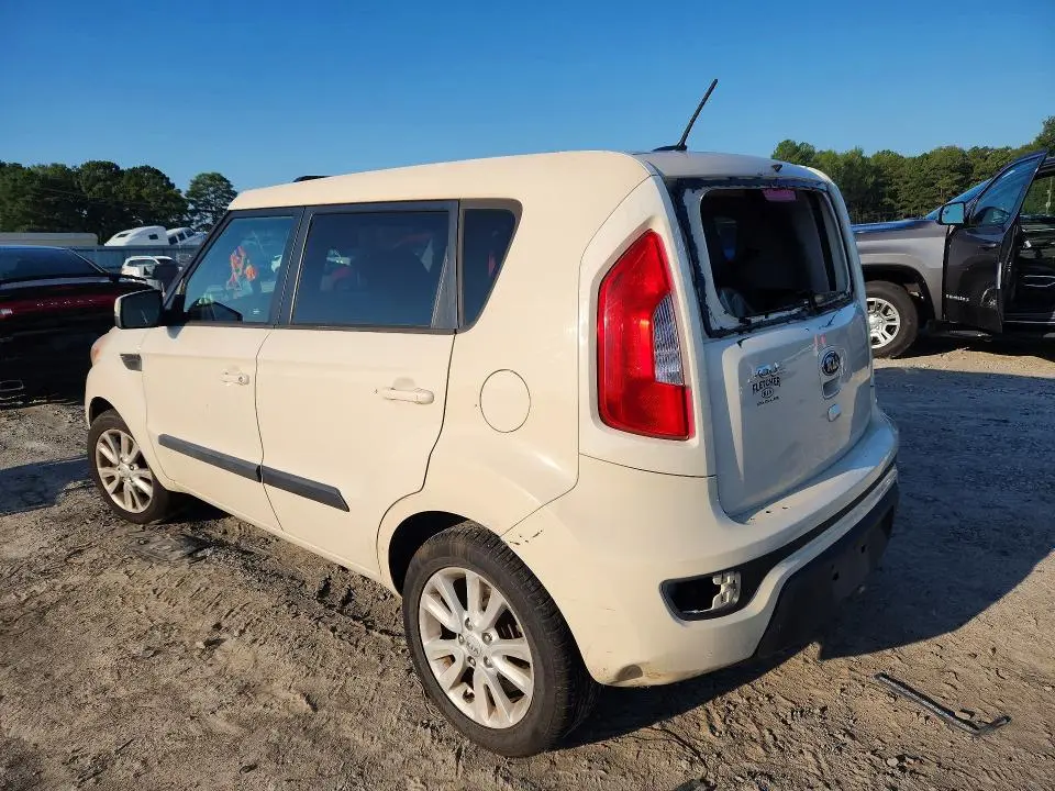 2013 KIA SOUL +  