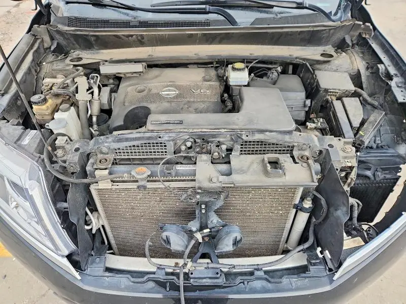 2016 NISSAN PATHFINDER SL  