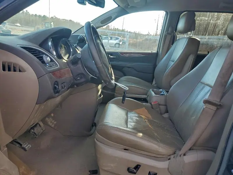 2011 CHRYSLER TOWN & COUNTRY TOURING L  