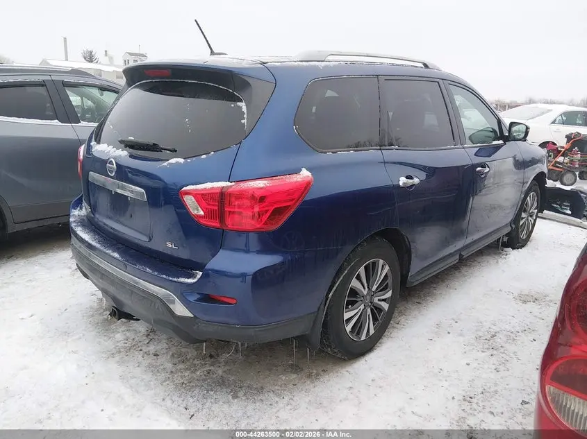 2017 NISSAN PATHFINDER SL