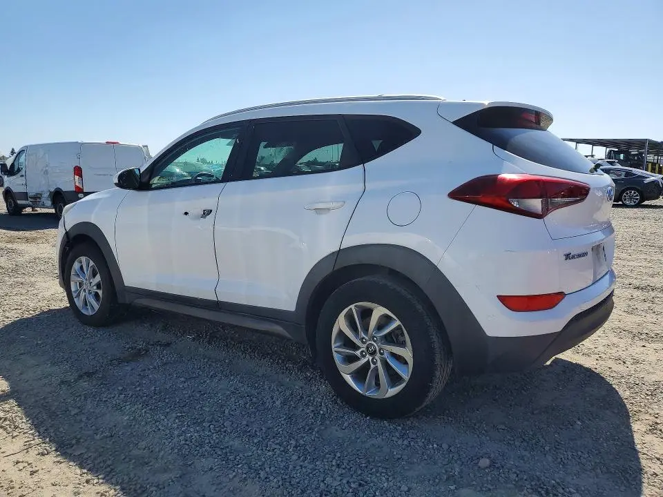 2016 HYUNDAI TUCSON SE  