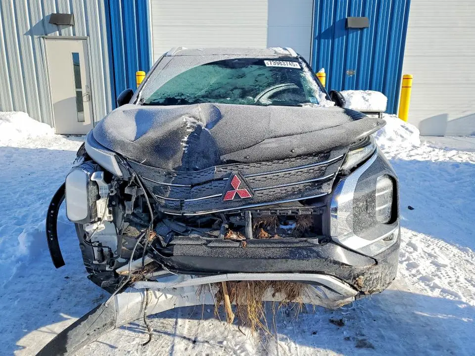 2024 MITSUBISHI OUTLANDER SE  