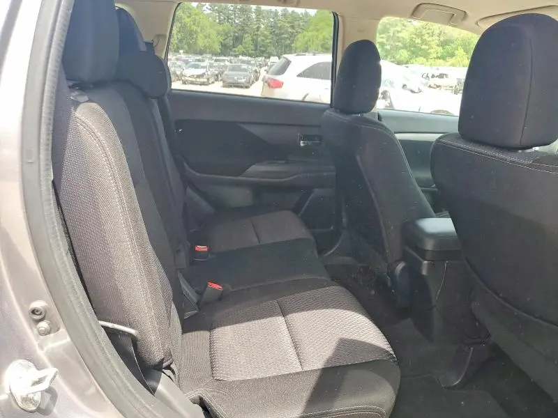 2017 MITSUBISHI OUTLANDER ES  