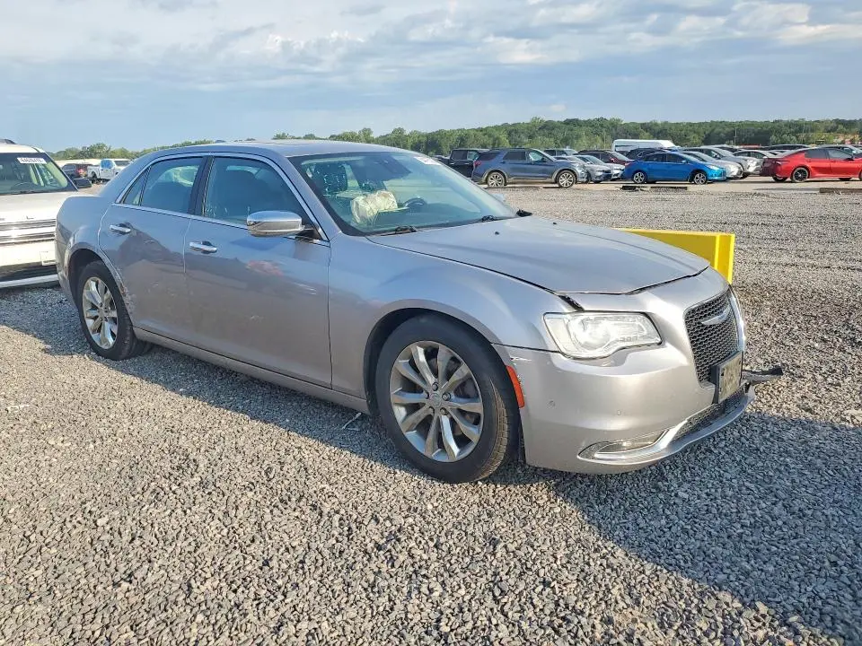 2018 CHRYSLER 300 LIMITED  
