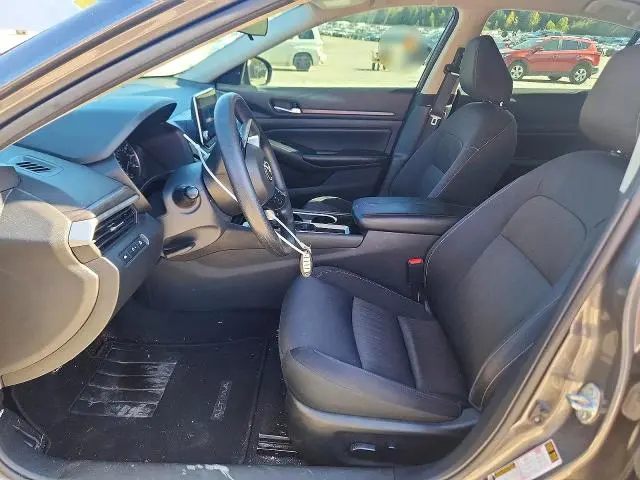 2024 NISSAN ALTIMA SV  