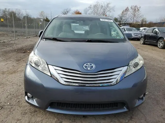 2014 TOYOTA SIENNA XLE  
