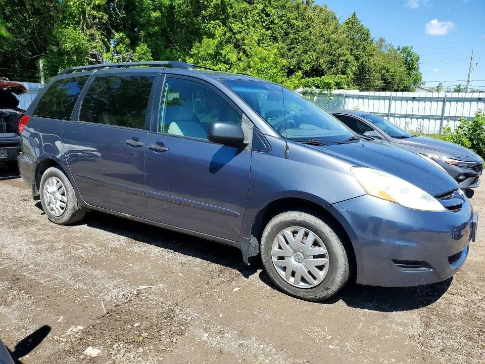 2010 TOYOTA SIENNA CE  