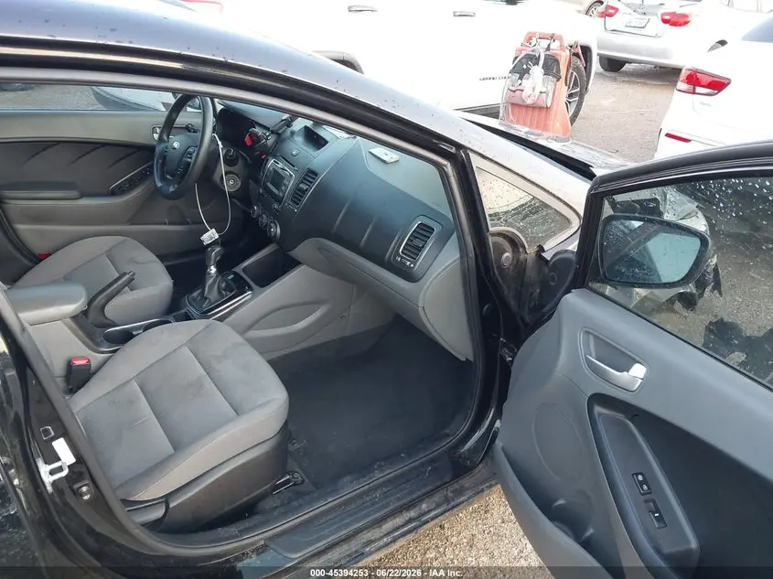 2017 KIA FORTE LX