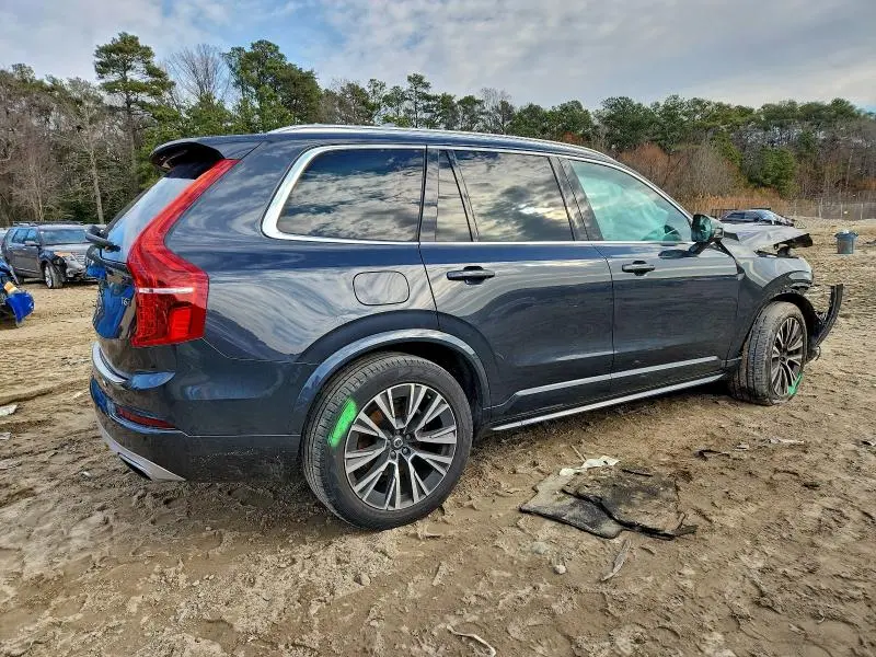2021 VOLVO XC90 T6 MOMENTUM  