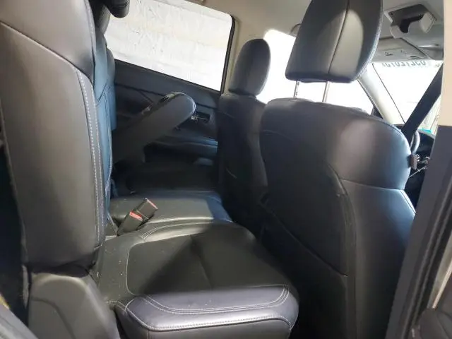 2020 MITSUBISHI OUTLANDER SE  