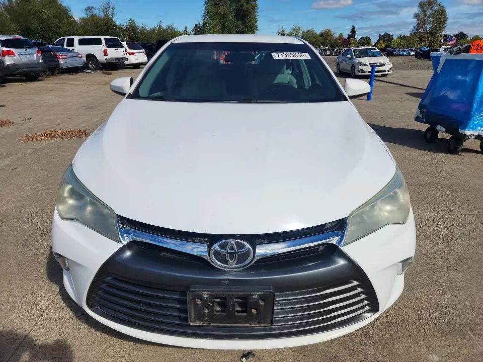 2015 TOYOTA CAMRY LE  