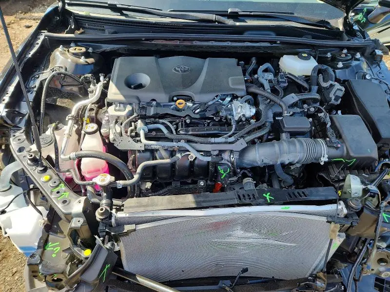 2025 TOYOTA CAMRY XLE  