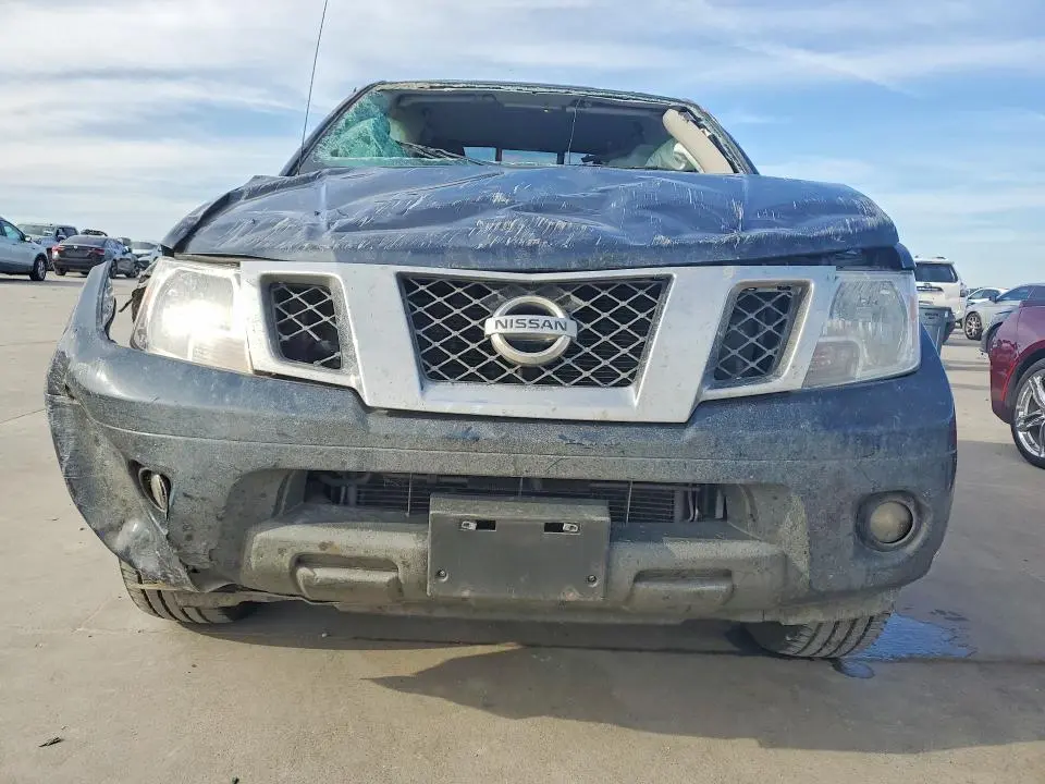 2019 NISSAN FRONTIER SV V6  