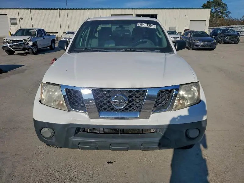 2011 NISSAN FRONTIER S  