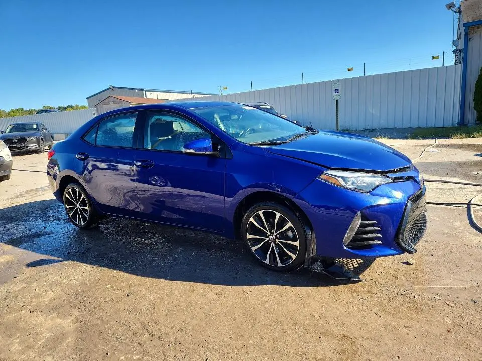 2019 TOYOTA COROLLA SE  
