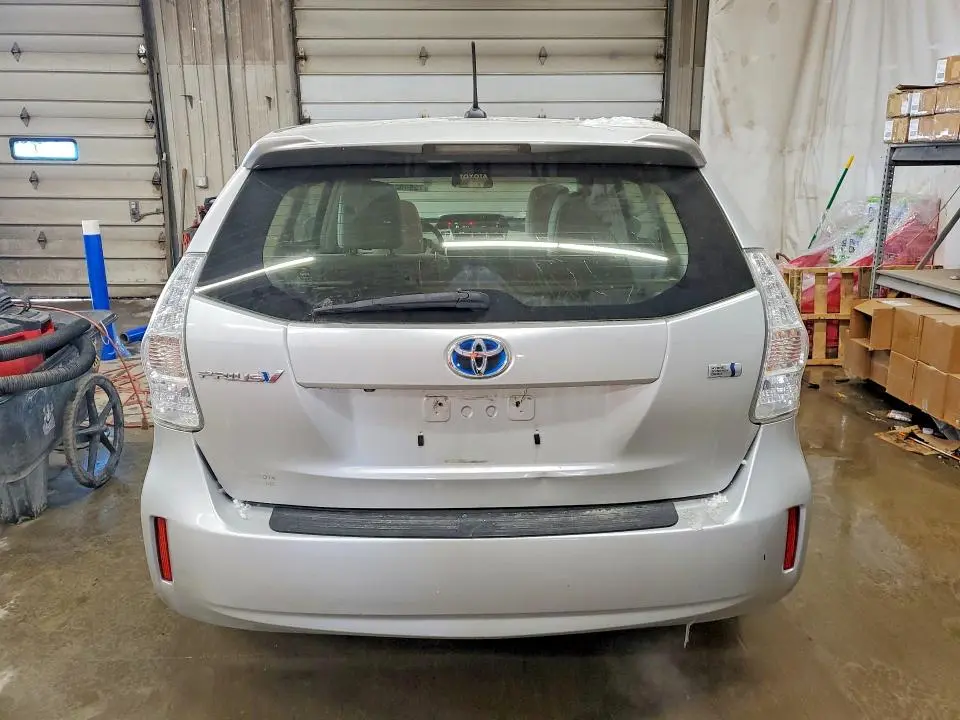 2012 TOYOTA PRIUS V   