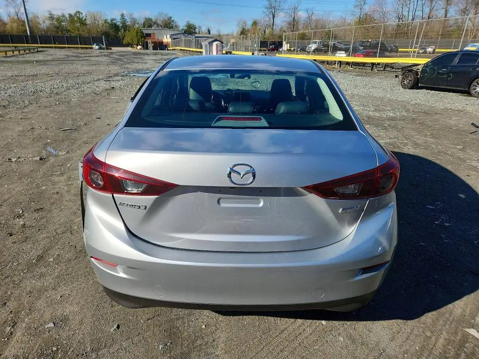 2017 MAZDA 3 TOURING  