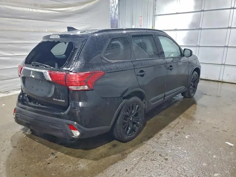 2019 MITSUBISHI OUTLANDER SE  