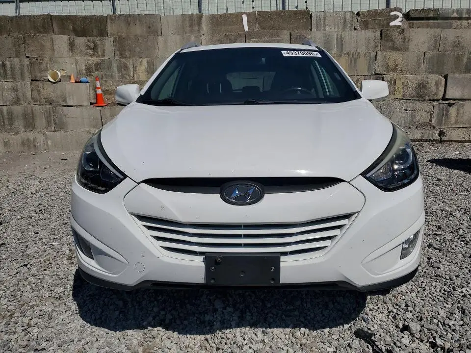 2015 HYUNDAI TUCSON SE  