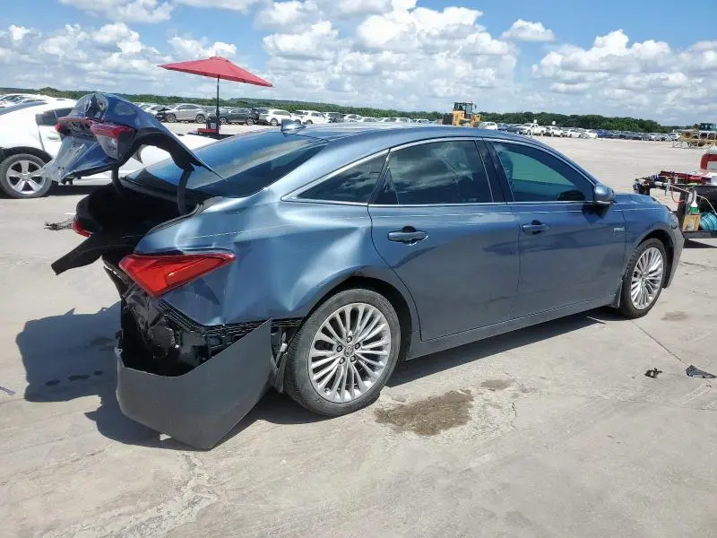 2019 TOYOTA AVALON XLE  