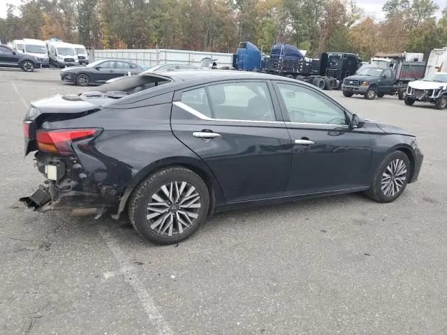 2024 NISSAN ALTIMA SV  