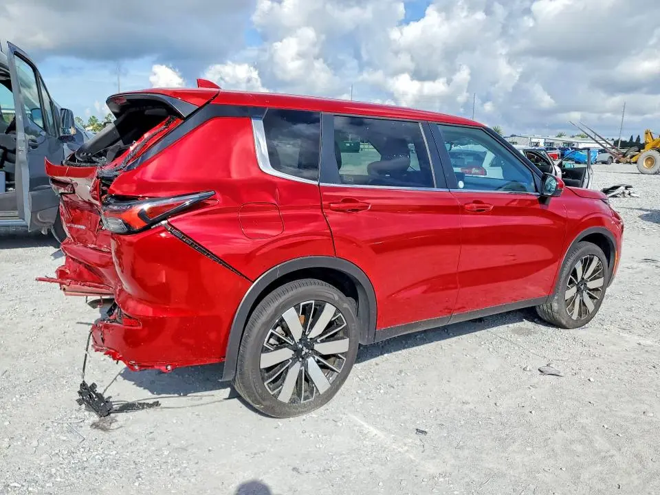 2025 MITSUBISHI OUTLANDER SE  