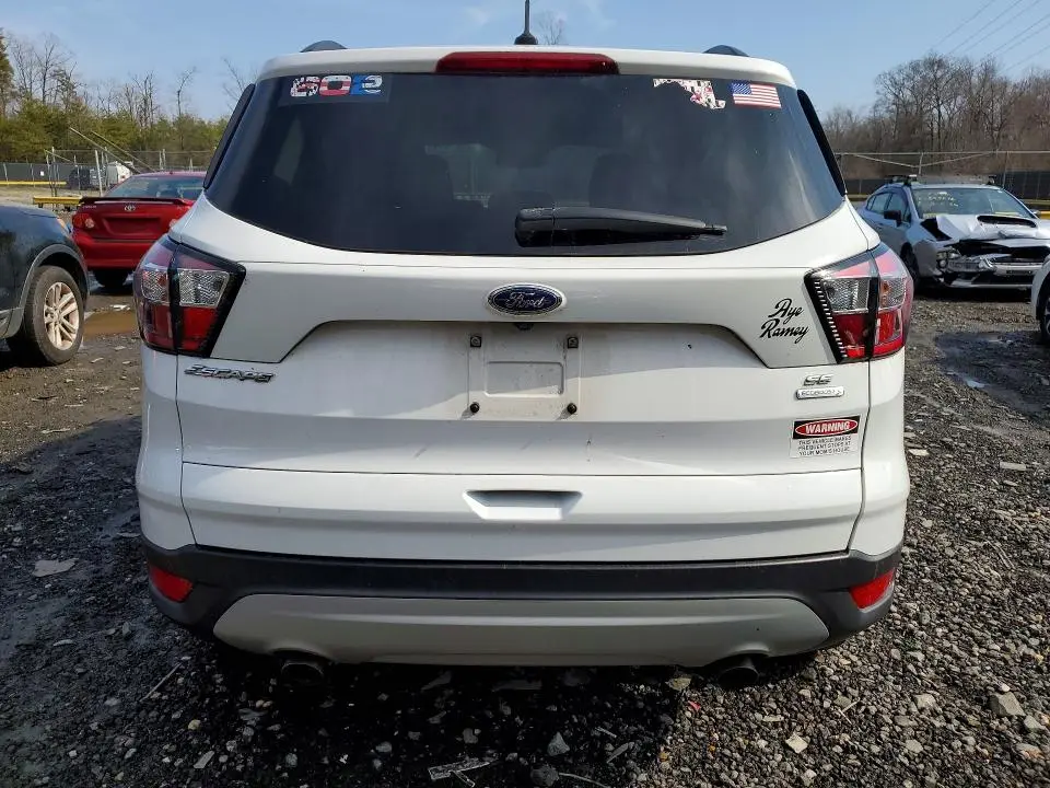 2018 FORD ESCAPE SE  