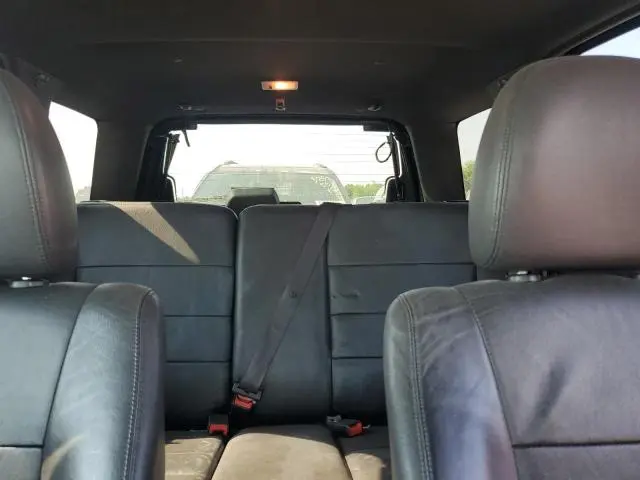 2010 FORD ESCAPE LIMITED  