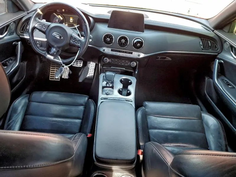 2018 KIA STINGER GT2  