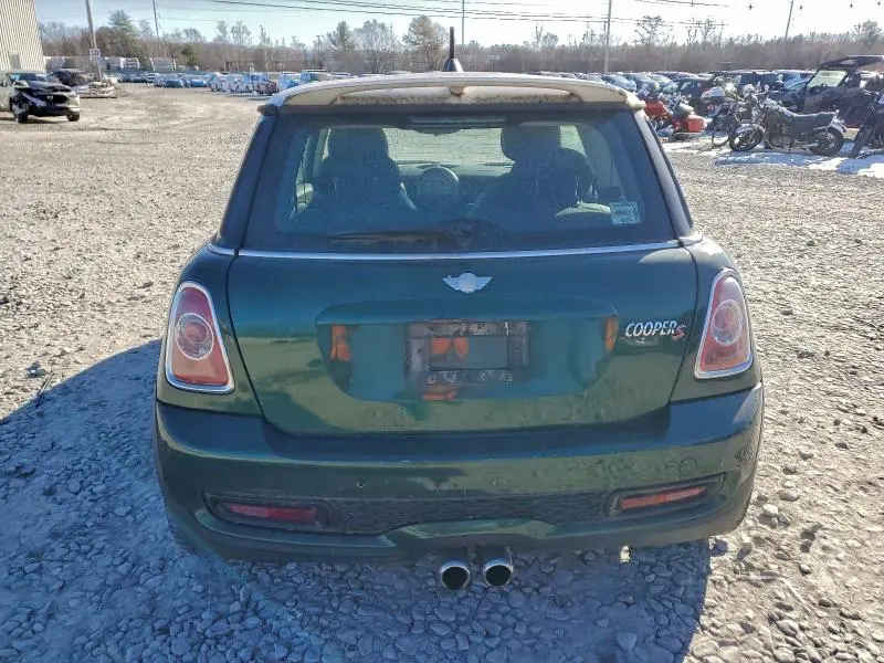 2011 MINI COOPER S  