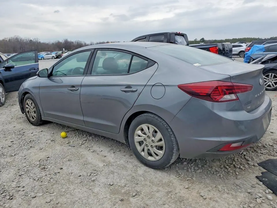 2019 HYUNDAI ELANTRA SE  