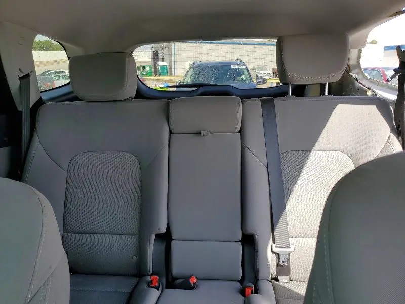 2018 HYUNDAI SANTA FE SE  