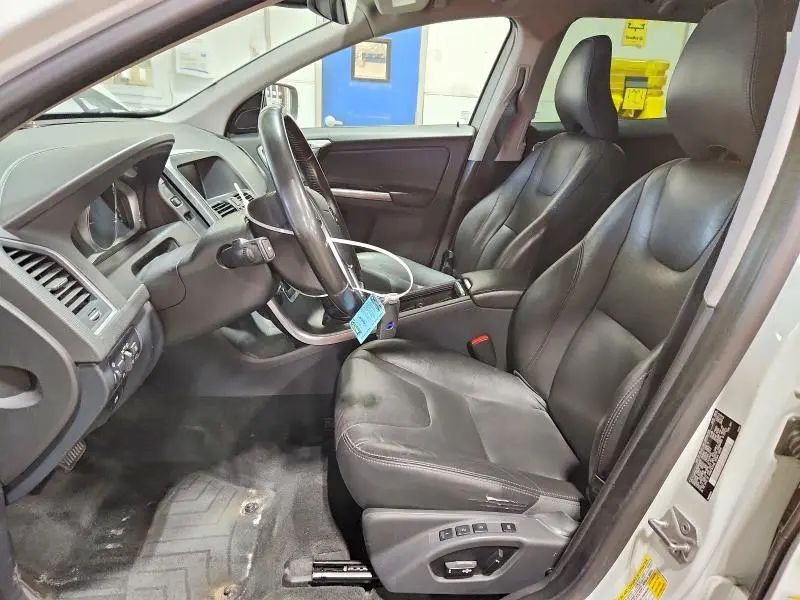 2016 VOLVO XC60 T5 PREMIER  