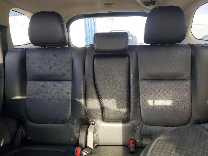 2015 MITSUBISHI OUTLANDER ES  