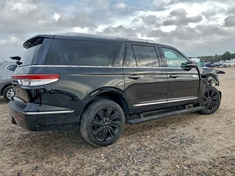2023 LINCOLN NAVIGATOR L RESERVE  