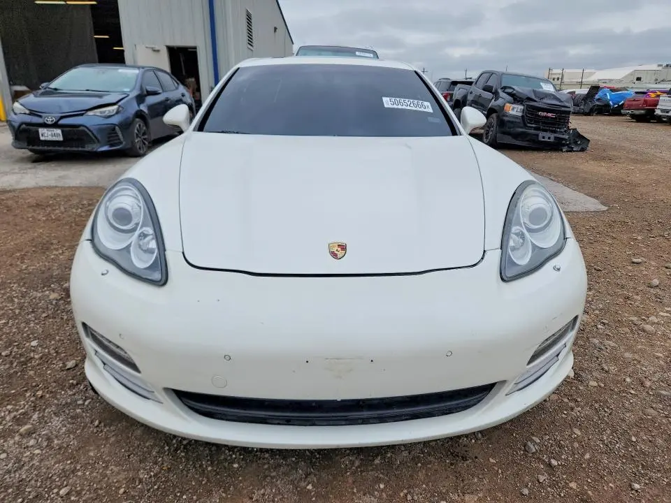 2011 PORSCHE PANAMERA 2  