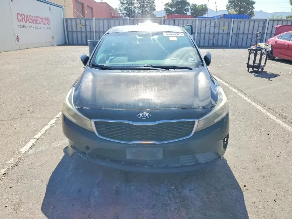 2017 KIA FORTE LX  