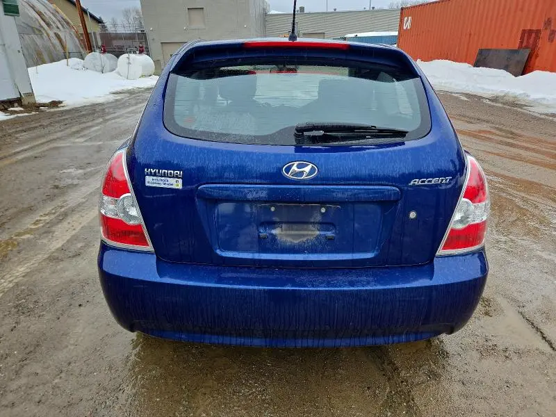 2011 HYUNDAI ACCENT SE  