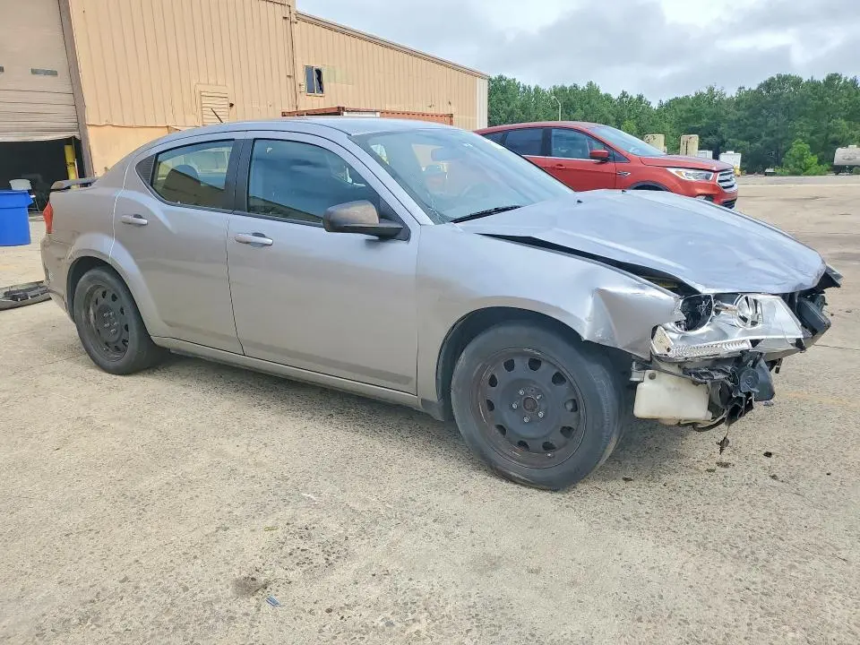 2013 DODGE AVENGER SE  