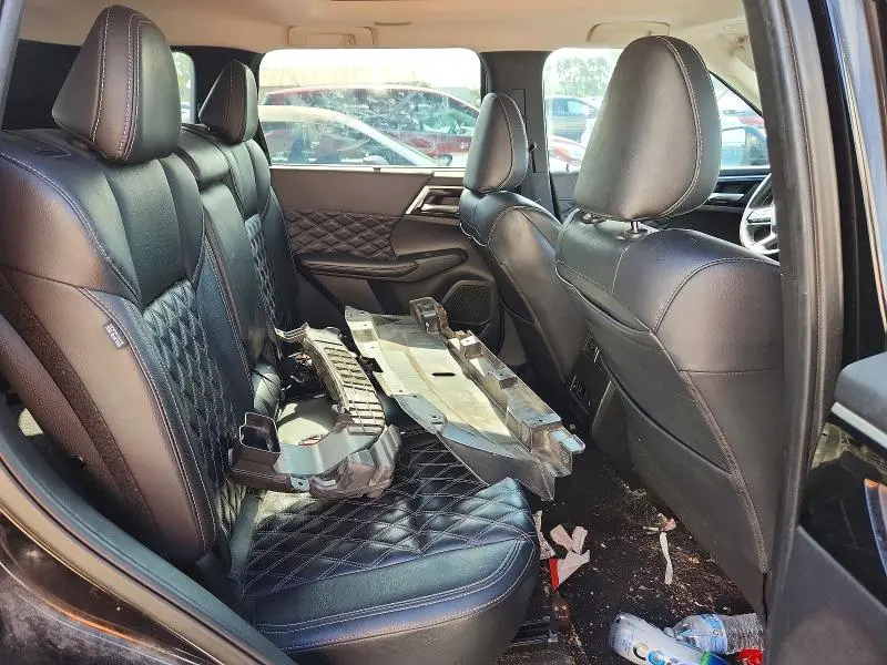 2024 MITSUBISHI OUTLANDER SEL  
