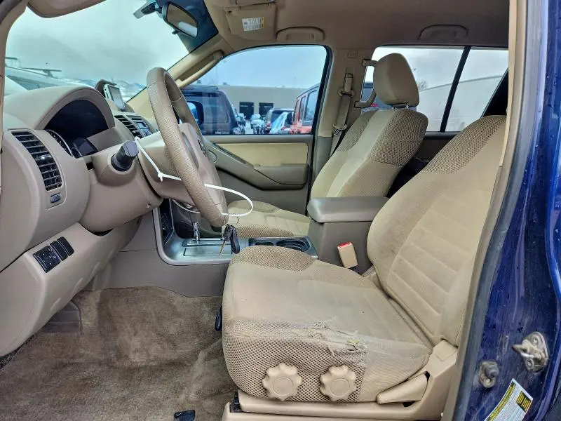2010 NISSAN PATHFINDER S  
