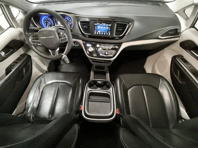2020 CHRYSLER VOYAGER LXI  