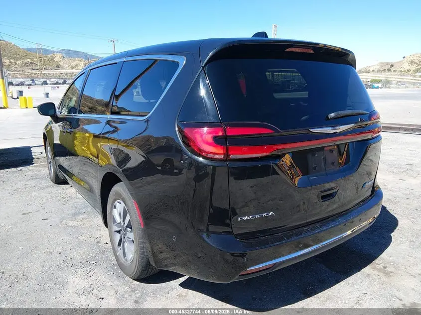 2023 CHRYSLER PACIFICA HYBRID TOURING L