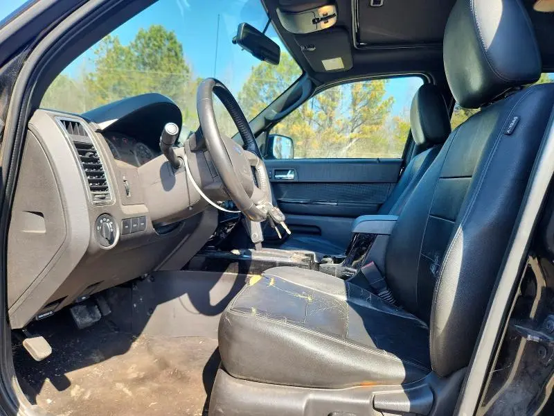 2010 FORD ESCAPE LIMITED  