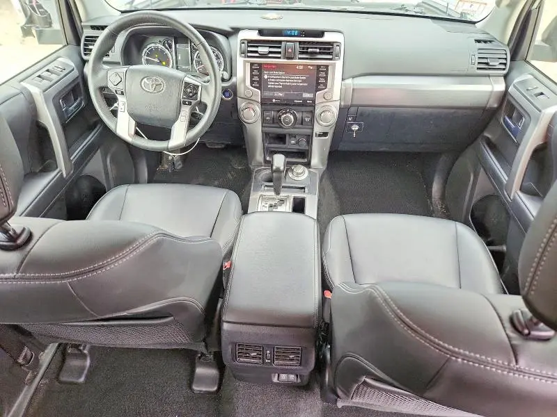 2022 TOYOTA 4 RUNR SR5   