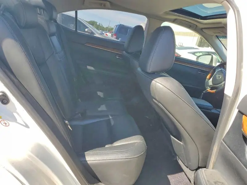 2013 LEXUS ES 300H  